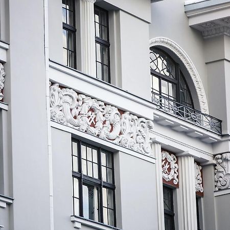 Centrally Located Apartment Overlooking Vermanes Park รีกา ภายนอก รูปภาพ